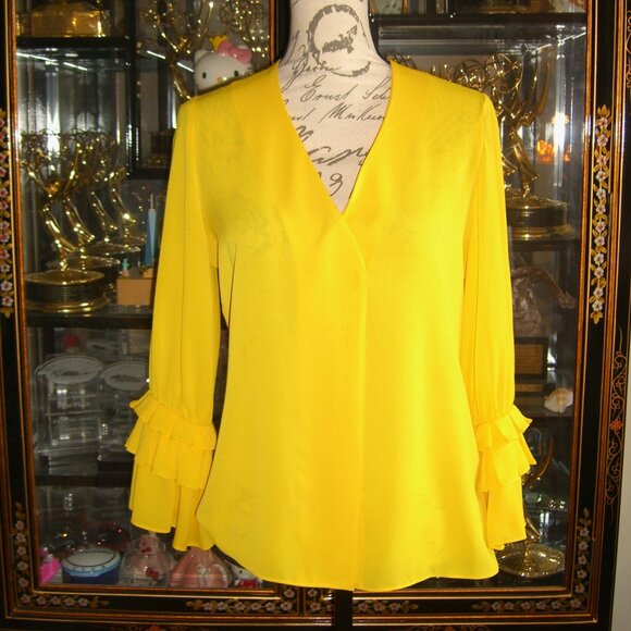 LE GALI YELLOW BELL SLEEVE V-NECK TOP S - Picture 3 of 6